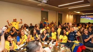 Más de 120 ecuatorianos se reunieron en Santo Domingo para apoyar a su selección en su debut mundialista