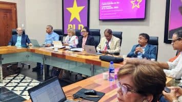 PLD socializa guía para conformar comisiones de consulta presidencial