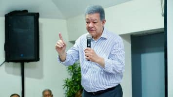 Leonel exige al Gobierno bajar la gasolina porque el petróleo volvió a US$70 el barril