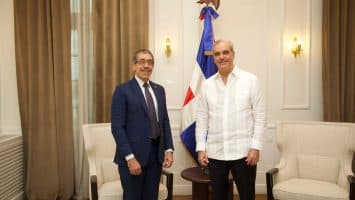 Presidente Abinader recibe en el Palacio Nacional al rector electo de la UASD