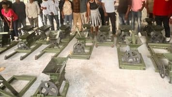 Utepda entrega 93 despulpadoras a caficultores de Azua e Independencia