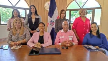 Voluntariado presenta proyecto nacional para celebrar los 15 años de estudiantes meritorias de las 32 provincias