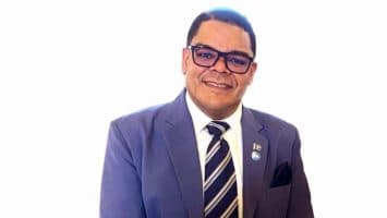 Comunicador Luis Vera cuestiona gestión de Héctor Lora en el Patronato Cibaeño Contra el Cáncer