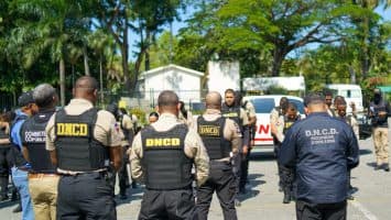 DNCD arresta 42 personas y ocupa más de 17,800 gramos de drogas en SDE