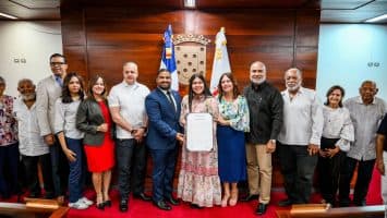 Ayuntamiento de Santiago reconoce como Hija Distinguida a la astronauta análoga Alba Carolina Vázquez