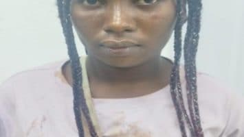 PN apresa mujer señalada por la muerte de su pareja sentimental en Villa Mella