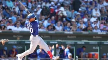 Mookie Betts conecta su jonrón número 300 en Grandes Ligas