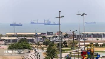 Irán asegura haber atacado posiciones de EE.UU. tras bombardeo en su costa