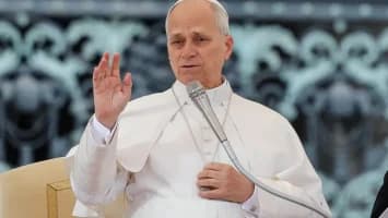 Papa acepta renuncia de obispo peruano acusado de abusos