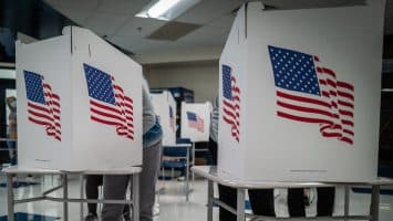 Voto Latino ve en la economía la vía de los demócratas para aumentar el voto hispano