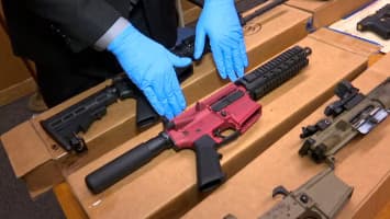 Jurado ordena pagar 100 millones de dólares a empresa que vendió arma ‘fantasma’ en EEUU