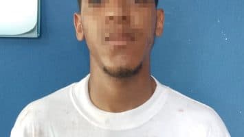 Policía apresa a hombre acusado de agredir a una mujer y a su hija menor en La Vega