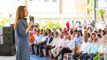 Carolina Mejía plantea agenda de desarrollo para Hato Mayor centrada en empleo, producción y turismo