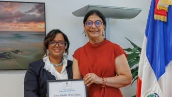 Embajada de RD en Alemania reconoce a Sibella Pérez Zaten por su trayectoria en el sector salud