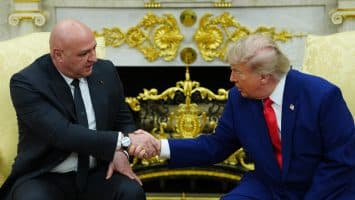 Presidente Aoun urge a Trump a que Israel se retire por completo del Líbano
