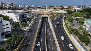 Imágenes de dron revelan el impacto del nuevo túnel de Plaza de la Bandera en su primer día de uso