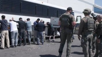 ICE logra el mayor número de arrestos en un solo día en una zona fronteriza de Texas