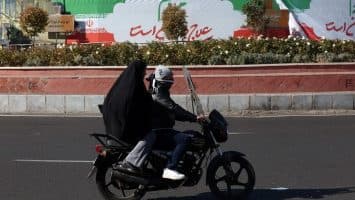 Irán amenaza a países regionales que cooperen con EEUU con «arder en el fuego de guerra»
