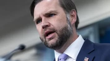 Vance acusa presión israelí contra acuerdo con Irán