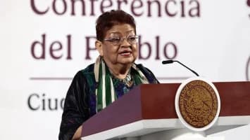 Fiscalía mexicana acusa a exgobernador de traficar combustible por 230 millones de dólares