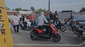 Residentes de Rincón en La Vega protestan para exigir continuación de trabajos del acueducto