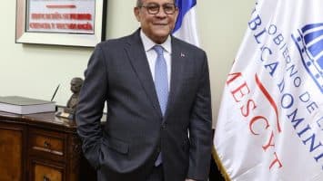 Mescyt reorganiza programa de becas de la UASD tras detectar incumplimientos en expedientes