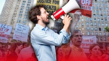 Protestan en Nueva York por «Lorenzo, Joan y todas las víctimas del ICE»