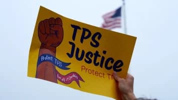 Un tribunal extiende tres días la protección para los haitianos en EE.UU. que Trump pide revocar