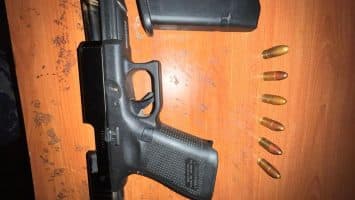 Policía Nacional ocupa tres armas de fuego ilegales y detiene a cinco personas en Santiago
