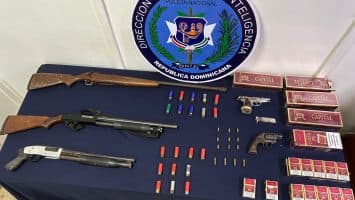 Dintel, PN y MP realizan siete allanamientos en Pedro García; ocupan cinco armas de fuego y cigarrillos de presunto contrabando