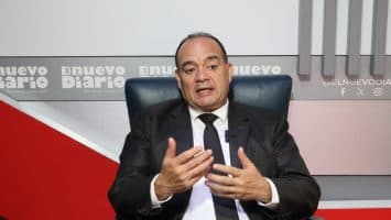Miguel Surun Hernández aclara que pedir dinero a la pareja no constituye un delito