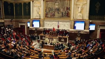 Francia aprueba prohibición de redes sociales para menores de 15 años, pionera en Europa