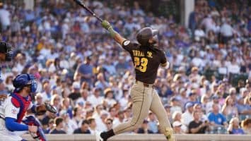 Fernando Tatis Jr., cuarto máximo jonronero en la historia de los Padres