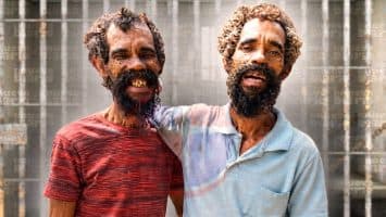 Gemelos admiten que se alternaban para cumplir condena en cárcel del país