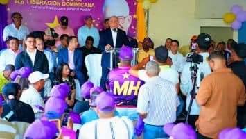 Danilo Medina afirma que el triunfo del PLD “es indetenible” durante acto de juramentación en La Vega