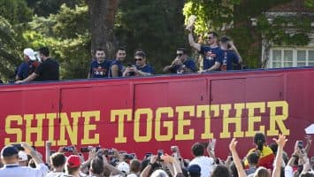 Empieza el recorrido de la selección española por Madrid para celebrar el Mundial
