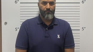 Detenido hombre acusado de herir de bala a menor de 14 años durante juego de baloncesto en Villa Carmen