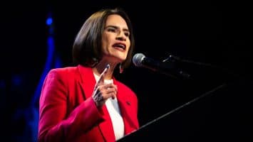 Candidata indígena gana las primarias demócratas al Senado en Minesota