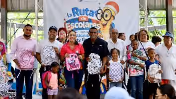 Alcaldesa Betty Gerónimo inicia “La Ruta Escolar” con entrega de útiles en beneficio de 11 mil niños de SDN