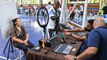 JCE y CONAPE realizan jornada de cedulación a adultos mayores en Tamayo