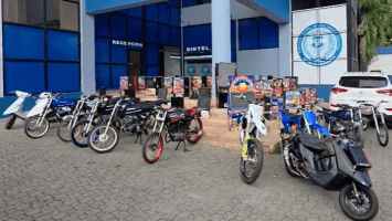 Retienen 50 máquinas tragamonedas y 12 motocicletas usadas en carreras clandestinas