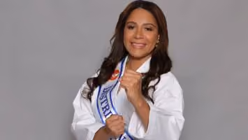 Del combate a la corona: Karolina Martínez una mujer de disciplina que representa al DN 2026