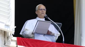 El papa insta a situar en el centro la protección de los migrantes menores de edad
