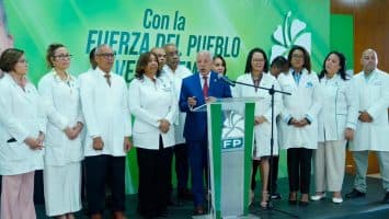 Fuerza del Pueblo asegura servicios de salud están al borde del colapso