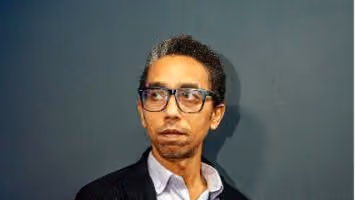 José Ángel Bratini: un poeta que sigue abriéndose paso en la literatura dominicana