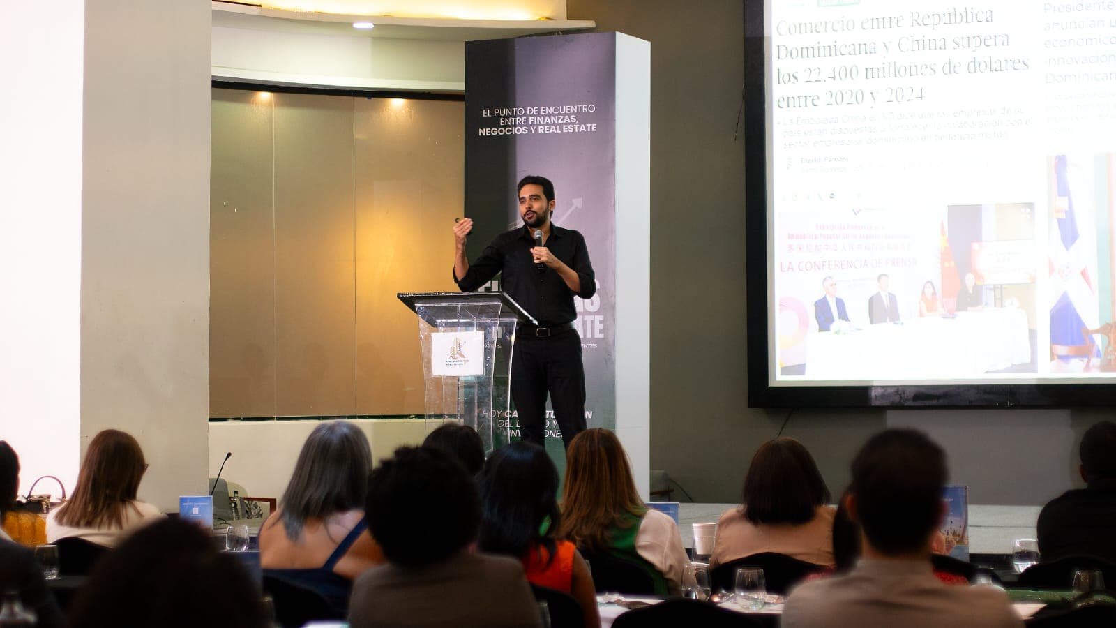 República Dominicana puede liderar la próxima generación de inversiones turísticas del Caribe, afirma "El Economista Youtuber"