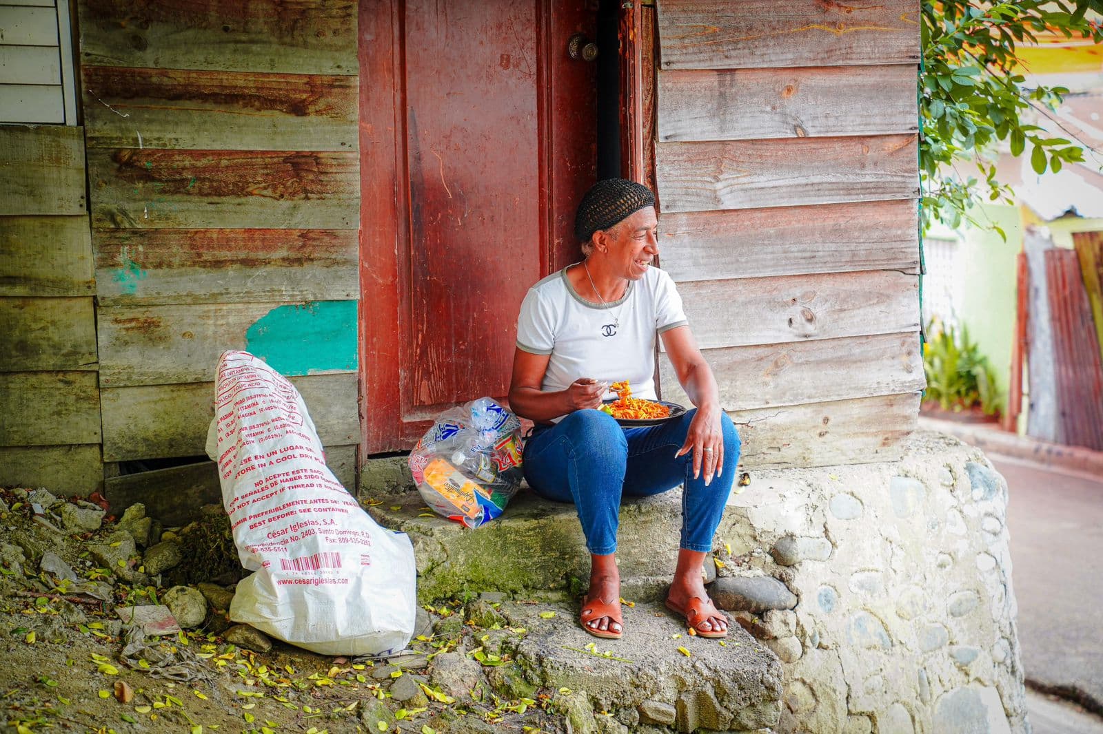 Gobierno beneficia a través de DASAC a más de 26 mil familias en zonas vulnerables de Santiago