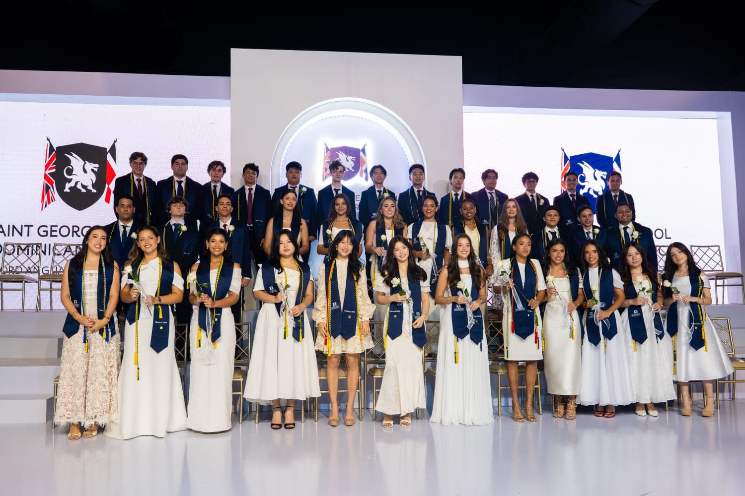 Saint George School celebra Cuadragésimos Quintos Actos de Graduación; la ceremonia estuvo marcada por excelencia, liderazgo, integridad, compromiso y servicio como valores que distinguen al estudiante Saint George
