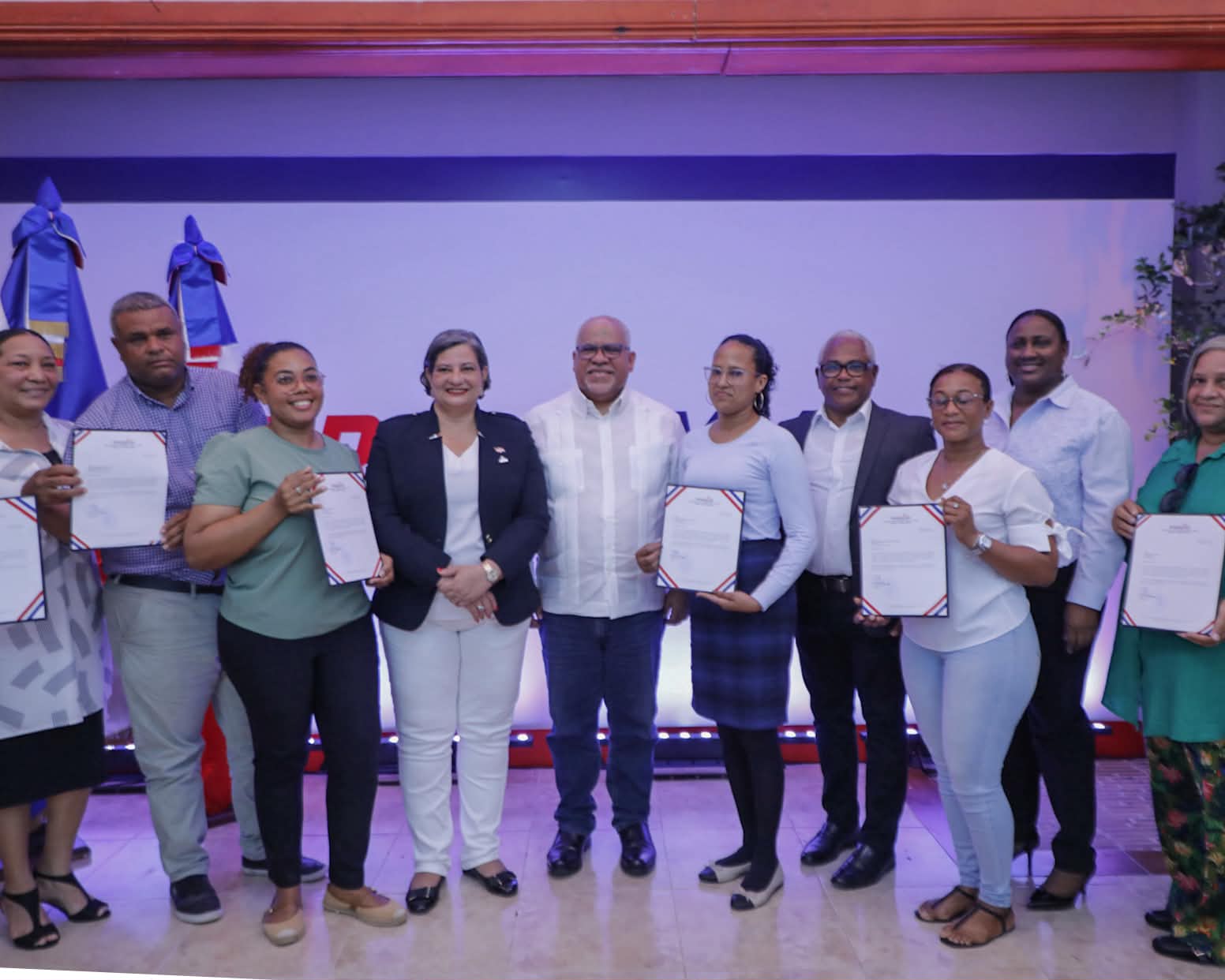 Promipyme fortalece micro empresarios en Sabana de La Mar con entrega créditos por RD$50 millones