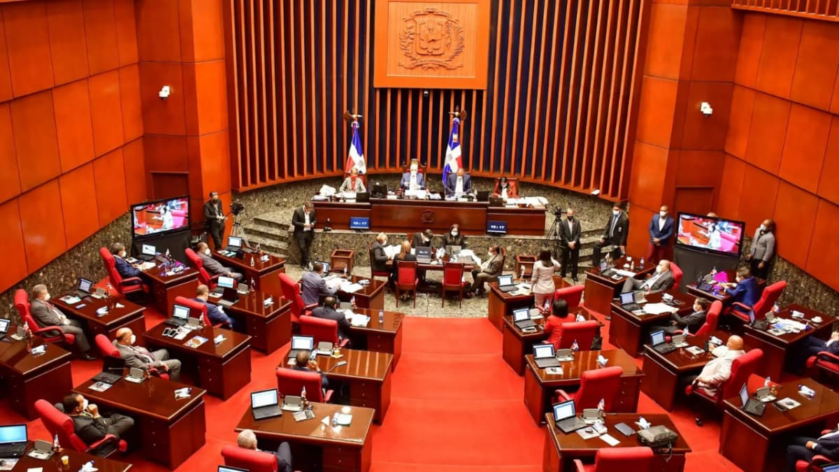 Senado aprueba de urgencia proyecto de reforma fiscal con el que el Gobierno busca recaudar RD$50,000 millones